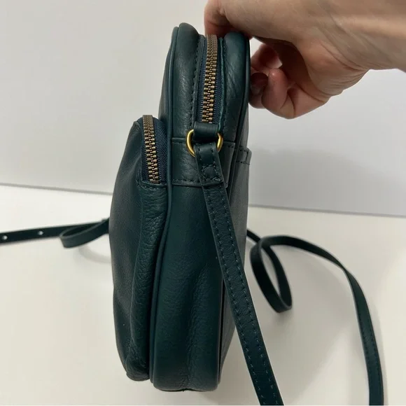 American Leather Co - Cleveland
North-South Crossbody Bag - Hunter Green - Picture 4 of 16